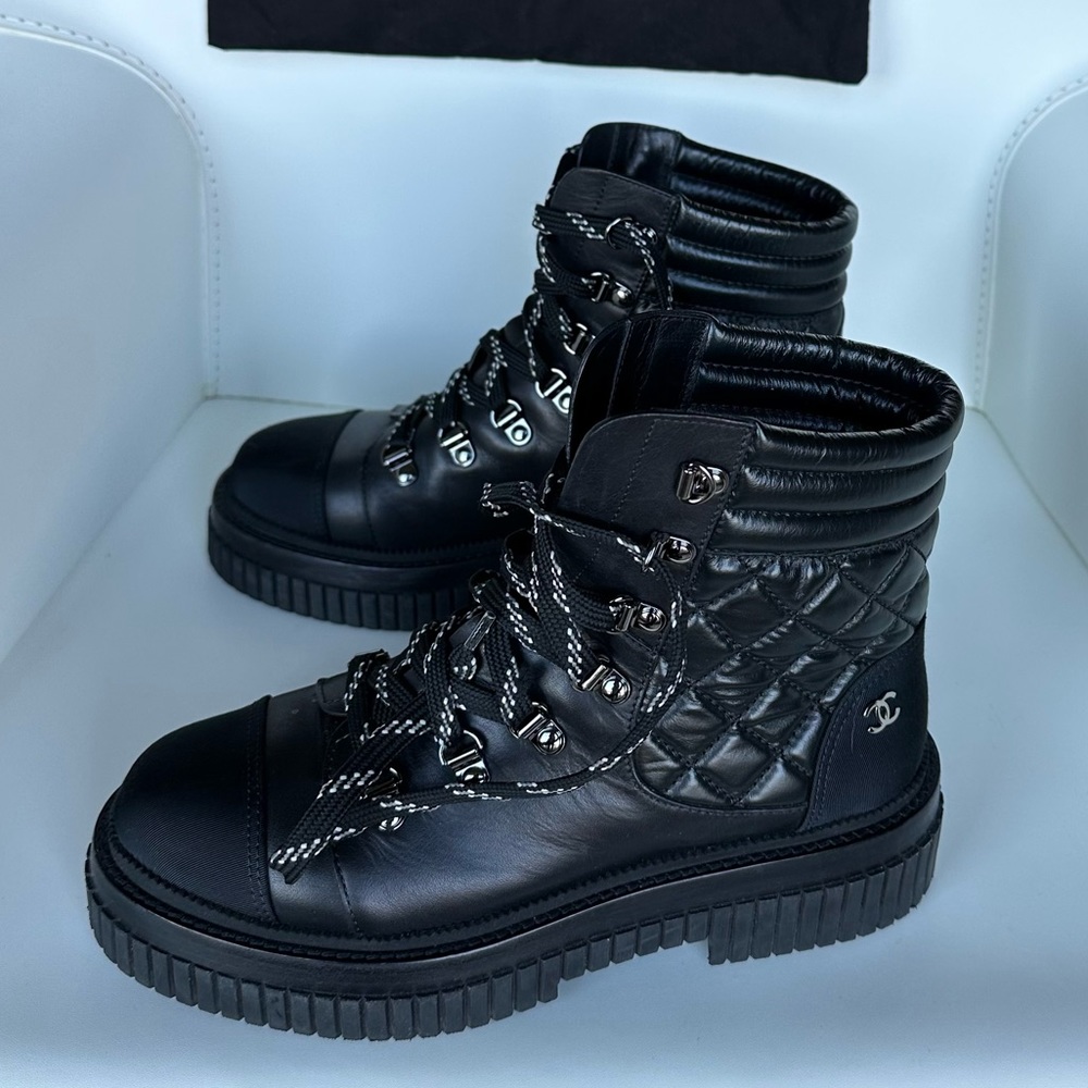 Chanel Black Lace Up Quilted Leather Boots Size 38.5